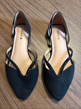 Torrid Size 9 WW Black Pointed Toe D'Orsay Flats with Black Crystal Trim